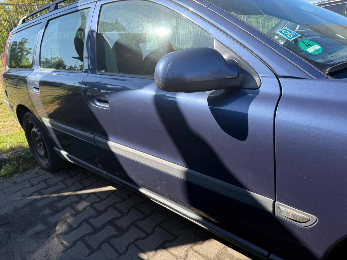 Volvo V70 II original Tür vorn links Bright Blue Metallic Rohbau BJ02